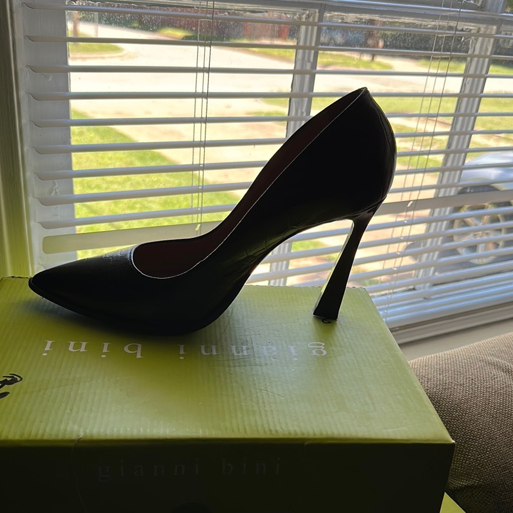 Gianni Bini Black Stiletto Heel for Women